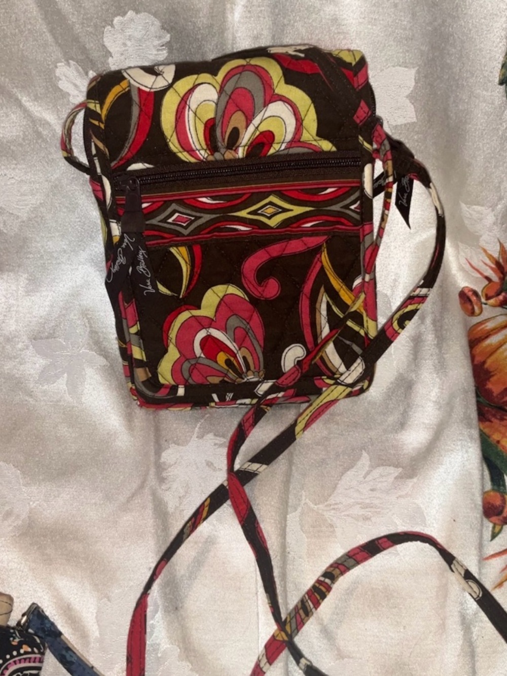 Vera Bradley Suzani Mini Quilted Crossbody Bag & Wallets Bundle - Picture 3 of 9